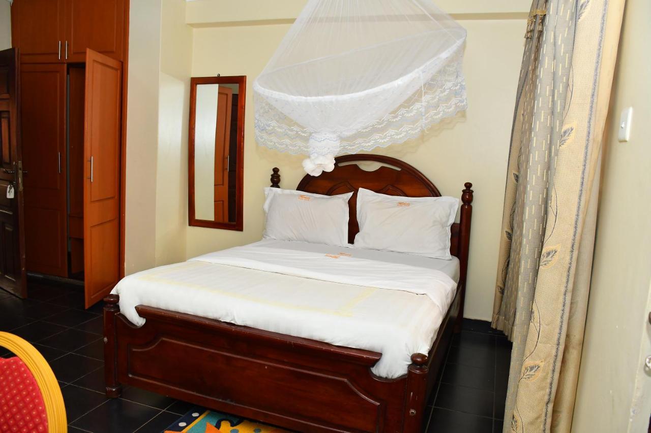 Florida Hotel Zaana Kampala Esterno foto