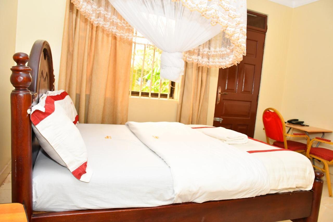 Florida Hotel Zaana Kampala Esterno foto