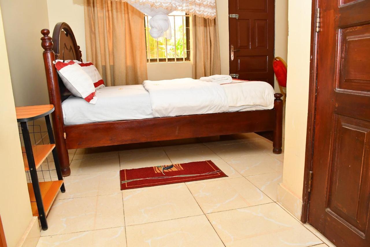 Florida Hotel Zaana Kampala Esterno foto