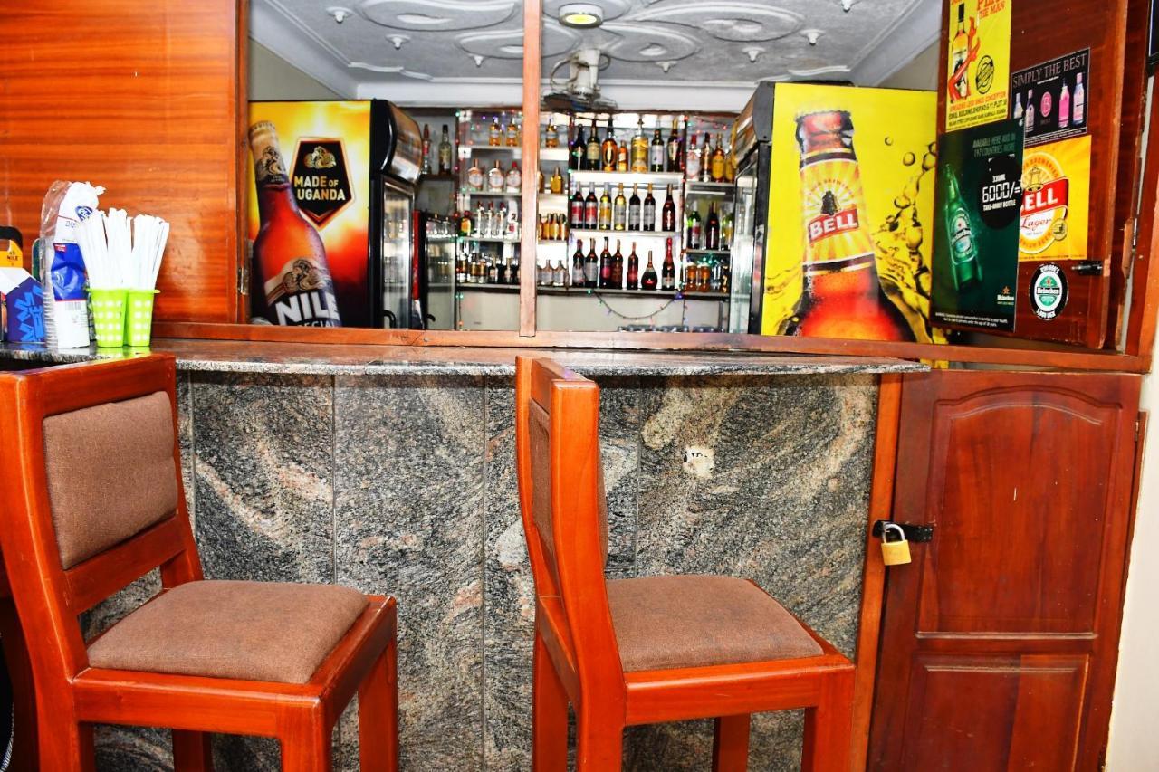 Florida Hotel Zaana Kampala Esterno foto