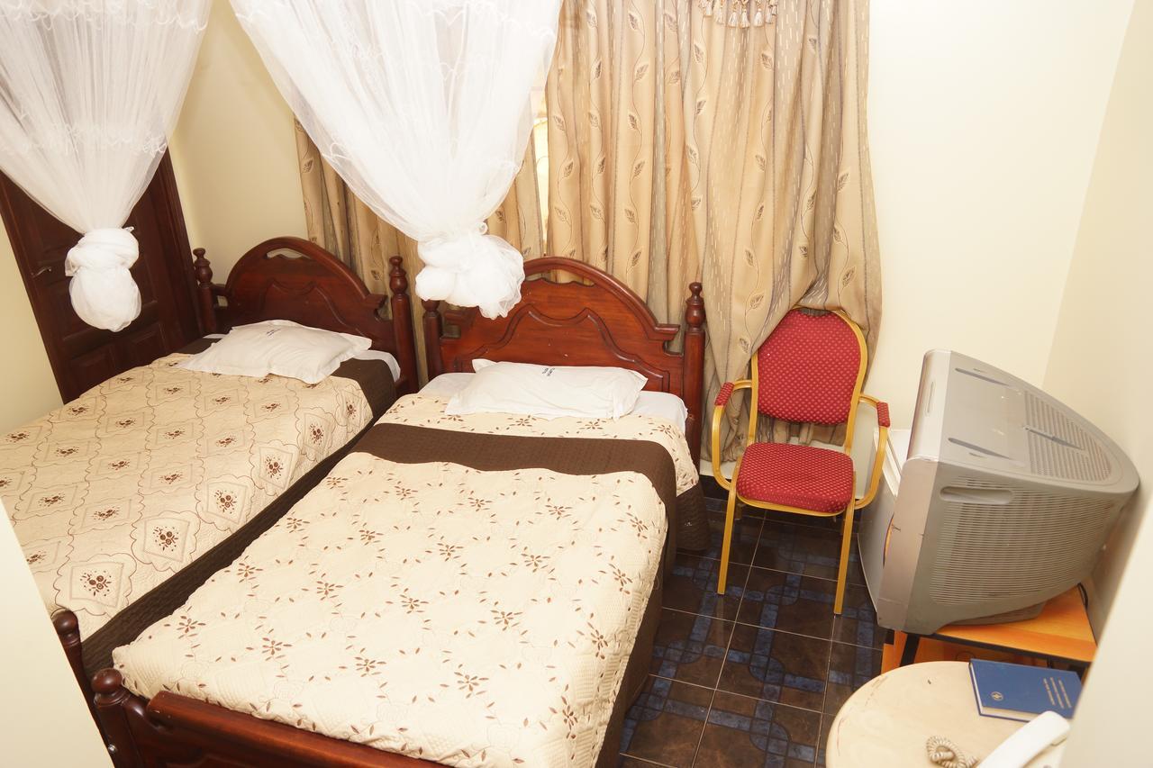 Florida Hotel Zaana Kampala Esterno foto