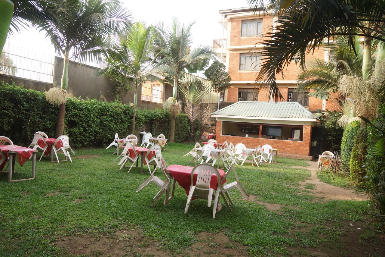 Florida Hotel Zaana Kampala Esterno foto