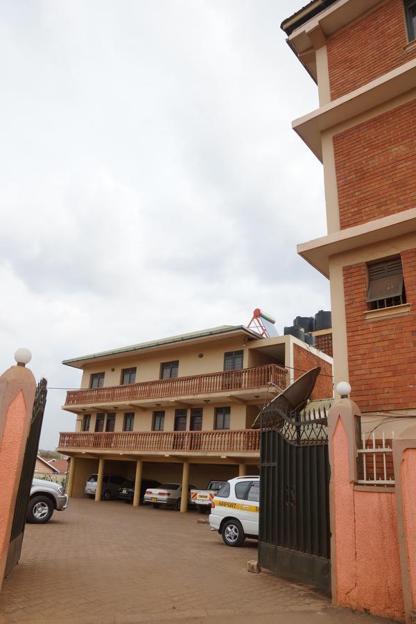 Florida Hotel Zaana Kampala Esterno foto