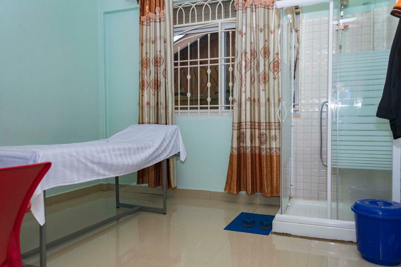 Florida Hotel Zaana Kampala Esterno foto