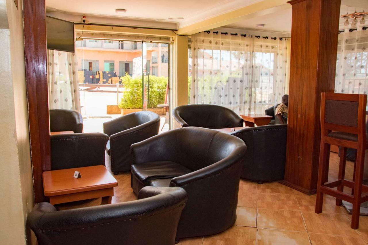 Florida Hotel Zaana Kampala Esterno foto
