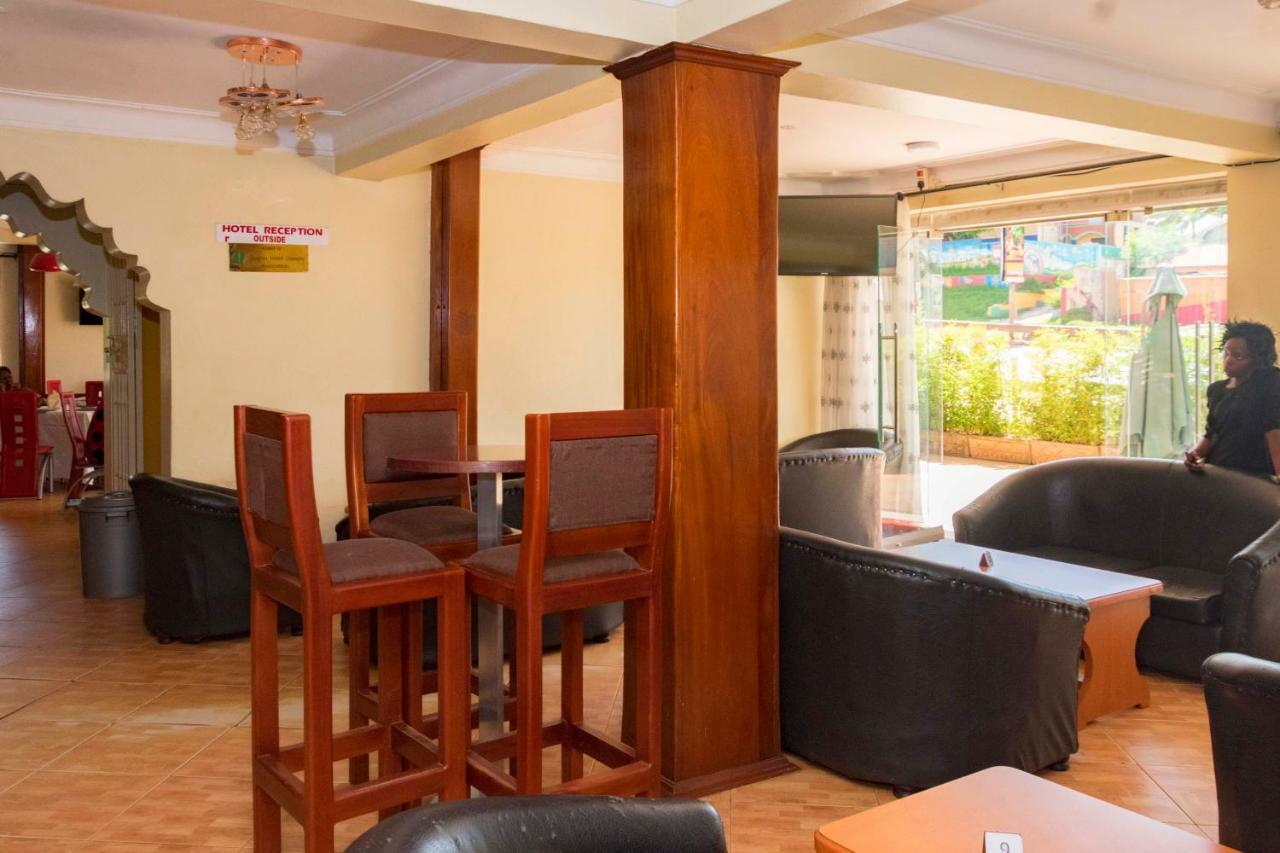 Florida Hotel Zaana Kampala Esterno foto